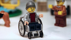 Lego en fauteuil roulant